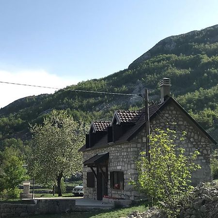 Lovcen Holiday Home Τσέτινιε Εξωτερικό φωτογραφία