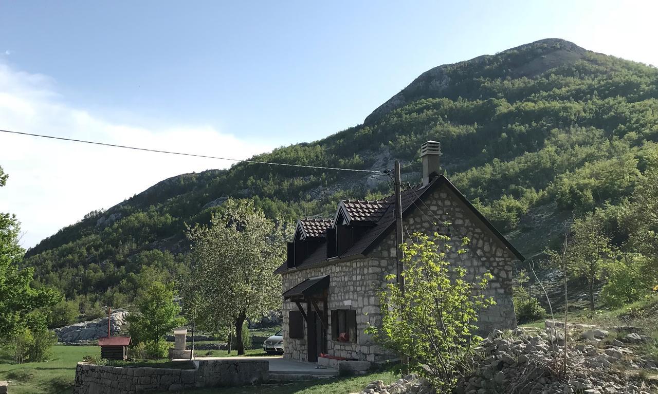 Lovcen Holiday Home Τσέτινιε Εξωτερικό φωτογραφία