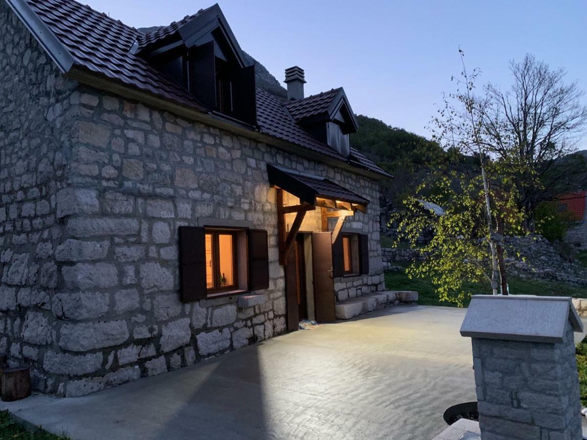 Lovcen Holiday Home Τσέτινιε Εξωτερικό φωτογραφία