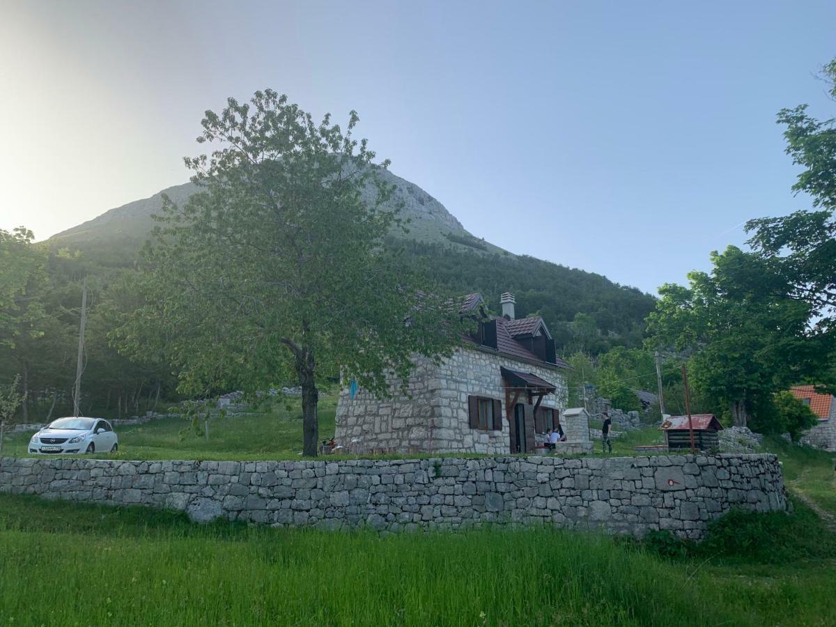 Lovcen Holiday Home Τσέτινιε Εξωτερικό φωτογραφία